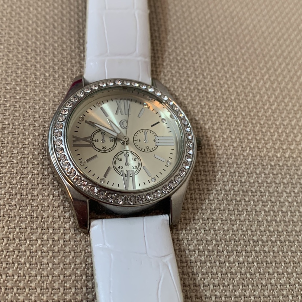 Charming Charlie Large White Face w/Crystal Trim White Band
